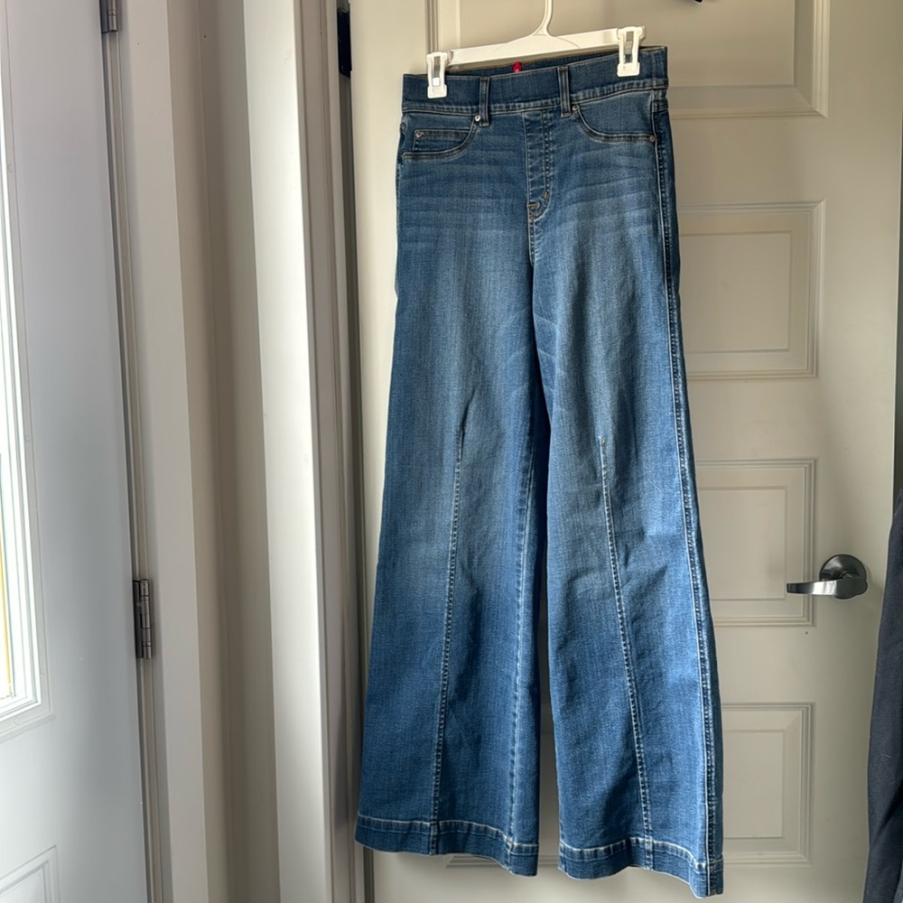 Spanx Seamed Front Wide Leg Jeans Size Small